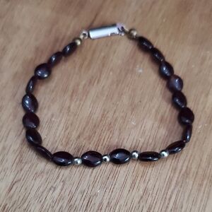 Elegant Garnet Beaded Bracelet AG835